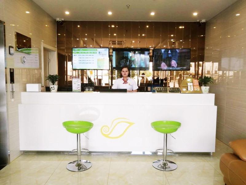 Shell Baoshan District Tieli Road Subway Station Tiefeng Road Hotel 2*